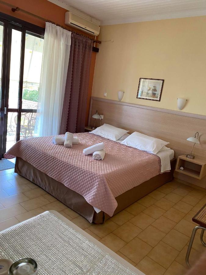 Katia Apartments Нідрі Екстер'єр фото